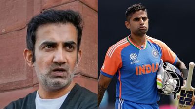 टी20 फॉर्मेट में सूर्यकुमार यादव को कप्तानी देना क्यों है गौतम गंभीर का सबसे बड़ा मास्टरस्ट्रोक, वजह आई सामने ससंद के बाहर गौतम गंभीर, आउट होने के बाद सूर्यकुमार का रिएक्शन