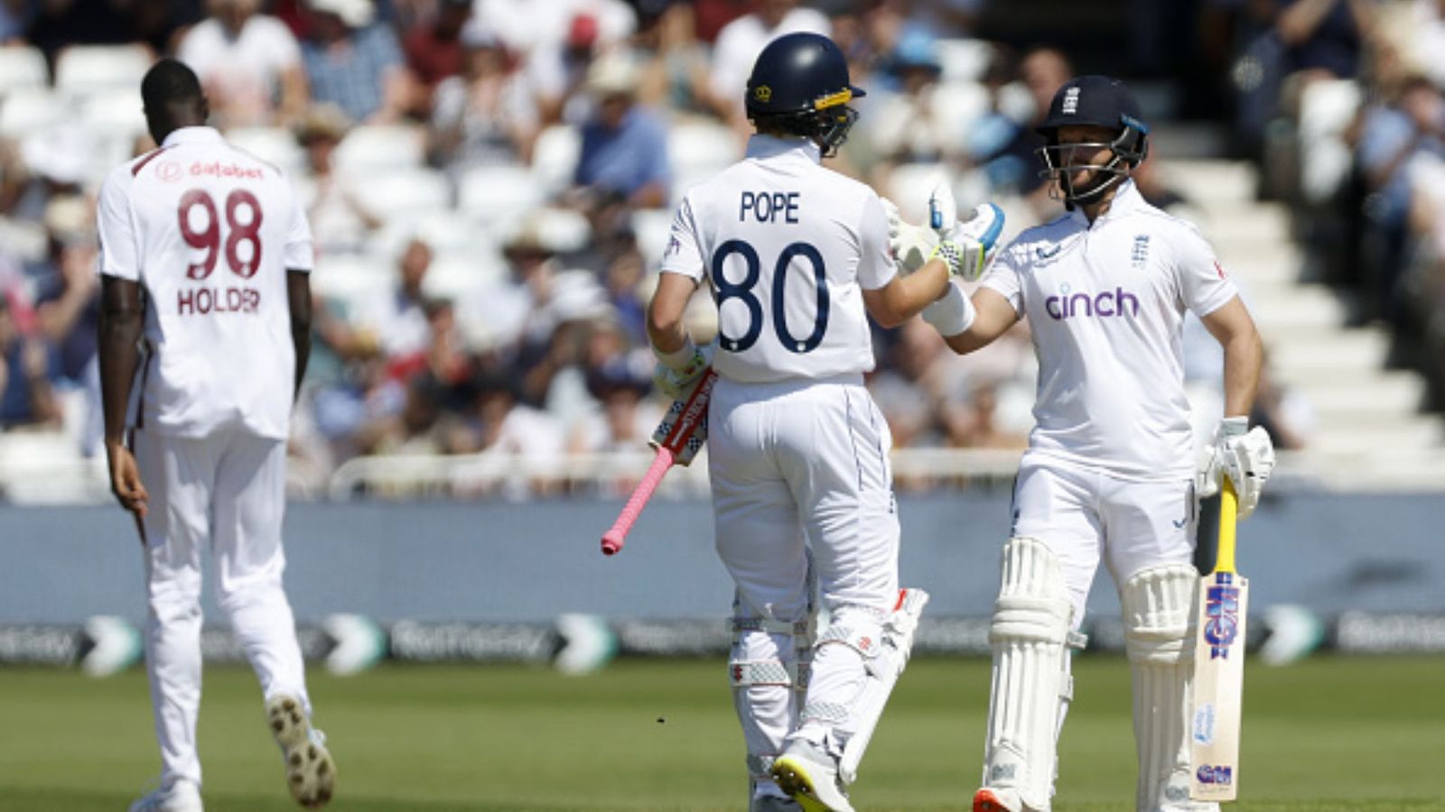 ENG vs WI: बेन स्टोक्स की टीम का टेस्ट में धमाका, 28 गेंद में 50 रन ठोक 147 सालों के टेस्ट क्रिकेट इतिहास में किया ये करिश्मा ENG vs WI: बेन स्टोक्स की टीम का टेस्ट में धमाका, 28 गेंद में 50 रन ठोक 147 सालों के टेस्ट क्रिकेट इतिहास में किया ये करिश्मा