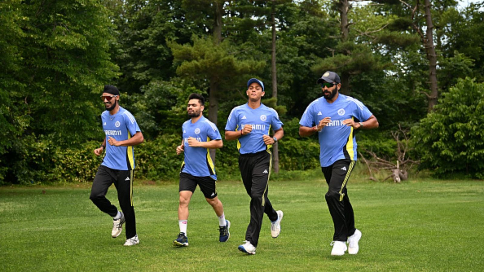 टीम इंडिया के सेलेक्शन में दिखा गजब नजारा, श्रीलंका दौरै के लिए इस एक खिलाड़ी को नहीं चुनने की बात सभी ने खुशी-खुशी मानी टीम इंडिया के सेलेक्शन में दिखा गजब नजारा, श्रीलंका दौरै के लिए इस एक खिलाड़ी को नहीं चुनने की बात सभी ने खुशी-खुशी मानी