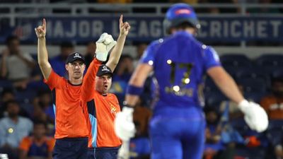 4 बॉल पर 13 रन के रोमांचक मुकाबले में सैन फ्रांसिस्को ने MI को हराया, हारिस रऊफ ने आखिरी गेंद पर छीनी जीत सैन फ्रांसिस्को ने एमआई को हराया