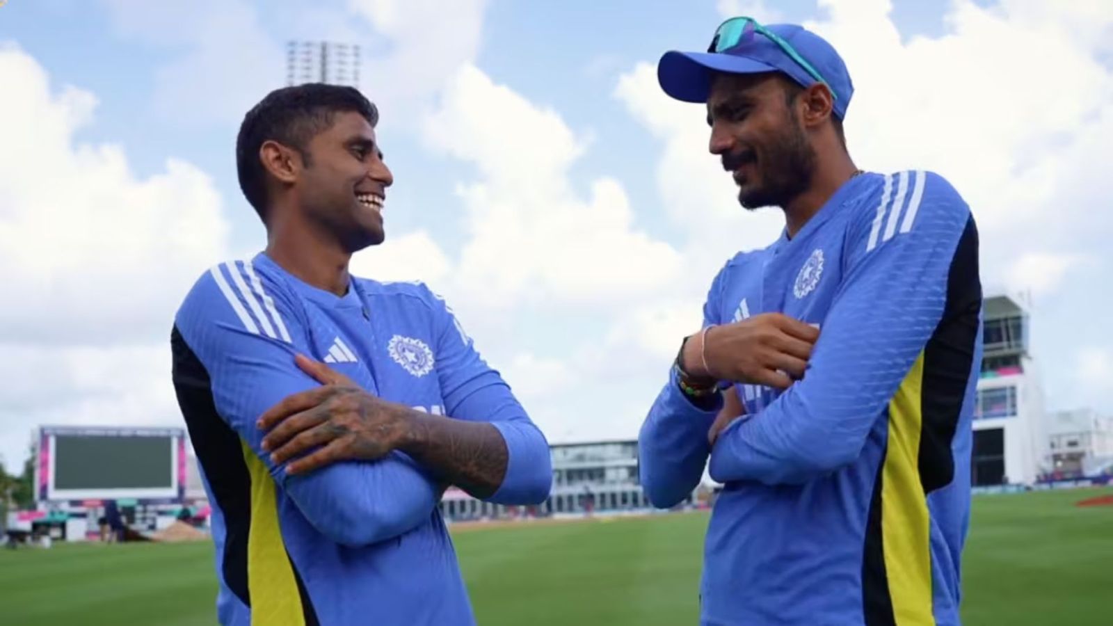 IND vs SL: सूर्यकुमार यादव ने ट्रेनिंग से पहले लीक कर दी टीम इंडिया की प्लानिंग, ब्रॉडकास्टर के Video ने खोल दी पोल IND vs SL: सूर्यकुमार यादव ने ट्रेनिंग से पहले लीक कर दी टीम इंडिया की प्लानिंग, ब्रॉडकास्टर के Video ने खोल दी पोल