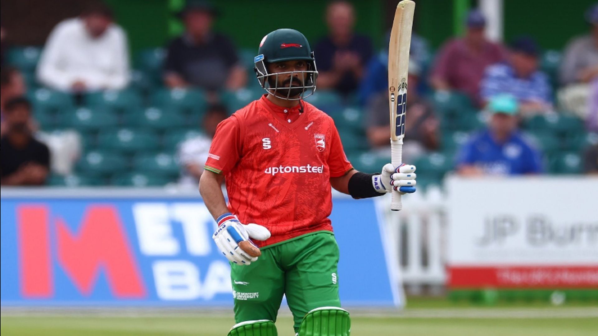 अजिंक्य रहाणे के बल्ले ने इंग्लैंड में मचाई धूम, वनडे मैच में टीम ने बनाए 369 रन, विरोधी को 89 रनों पर रोका