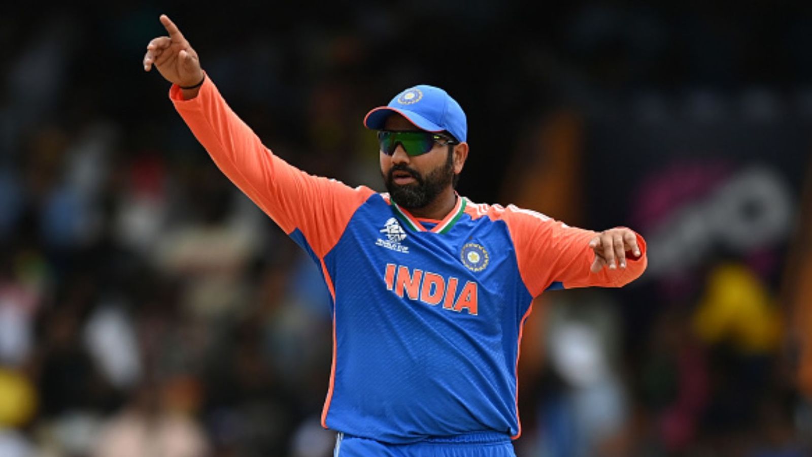 रोहित शर्मा पर सबसे बड़ा जुबानी हमला, भारत के दिग्गज ओपनर ने कहा-वो मैदान पर बेहोश हो जाएंगे, देखें वायरल बयान का वीडियो रोहित शर्मा पर सबसे बड़ा जुबानी हमला, भारत के दिग्गज ओपनर ने कहा-वो मैदान पर बेहोश हो जाएंगे, देखें वायरल बयान का वीडियो