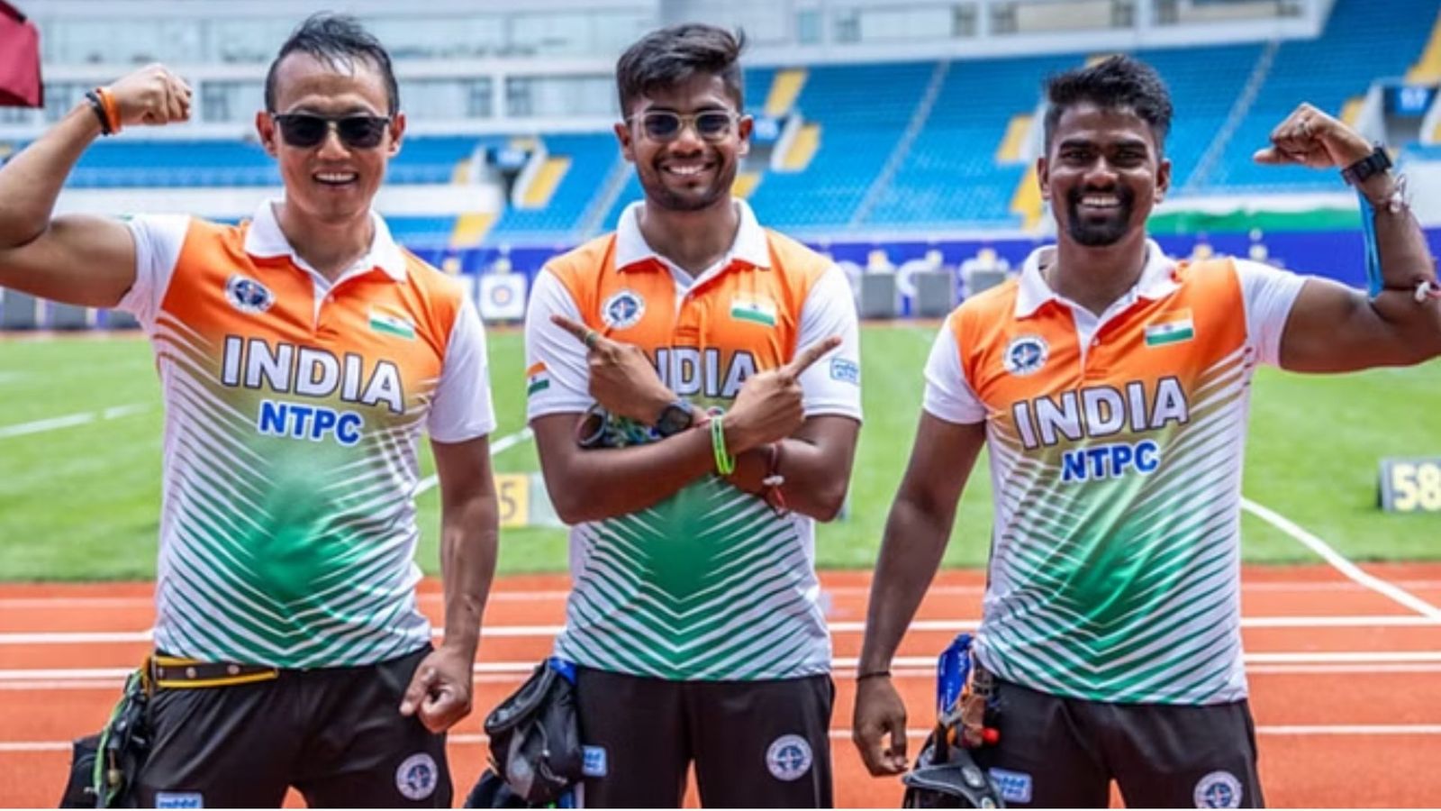 Paris Olympics 2024 : महिलाओं के बाद पुरुष तीरंदाजों का धमाल, तीसरे स्थान के साथ क्वार्टरफाइनल में बनाई जगह Paris Olympics 2024 : महिलाओं के बाद पुरुष तीरंदाजों का धमाल, तीसरे स्थान के साथ क्वार्टरफाइनल में बनाई जगह