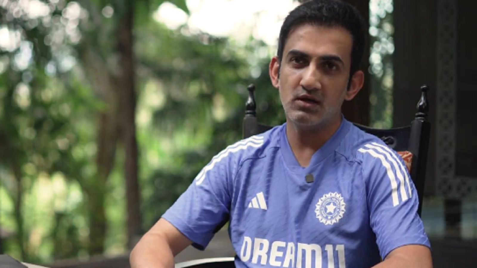 'मैं ज्यादा इमोशनल नहीं होता', राहुल द्रविड़ का स्पेशल मैसेज सुन हेड कोच गौतम गंभीर ने क्या बोल दिया? Video 'मैं ज्यादा इमोशनल नहीं होता', राहुल द्रविड़ का स्पेशल मैसेज सुन हेड कोच गौतम गंभीर ने क्या बोल दिया? Video