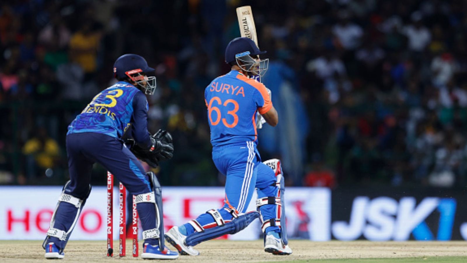 IND vs SL : कप्तान सूर्यकुमार यादव के धमाके से गंभीर राज में टीम इंडिया का जीत से आगाज, श्रीलंका को 43 रन से दी मात IND vs SL : कप्तान सूर्यकुमार यादव के धमाके से गंभीर राज में टीम इंडिया का जीत से आगाज, श्रीलंका को 43 रन से दी मात