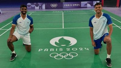 Paris Olympics 2024: सात्विकसाईराज रंकीरेड्डी-चिराग शेट्टी के मेडल पर मंडराया सबसे बड़ा खतरा, दूसरा ग्रुप मैच कैंसिल होने के बाद बढ़ी भारत की मुश्किल सात्विक और चिराग का अगला मैच इंडोनेशिया से होगा