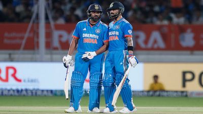 IND vs SL: भारत-श्रीलंका के वनडे शेड्यूल, स्क्वॉड से लेकर Live Streaming की हर एक डिटेल्स यहां जानें रोहित शर्मा और विराट कोहली ने टी20 वर्ल्ड कप जीतने के साथ टी20 फॉर्मेट से संन्यास ले लिया था