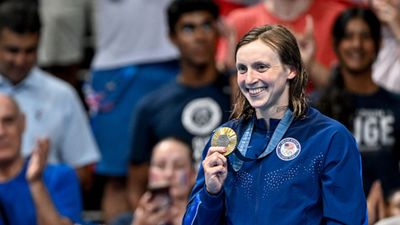 Katie Ledecky : जानिए कौन है केटी लेडेकी? जिन्होंने 13 ओलिंपिक मेडल जीतकर बनाया वर्ल्ड रिकॉर्ड  केटी लेडेकी