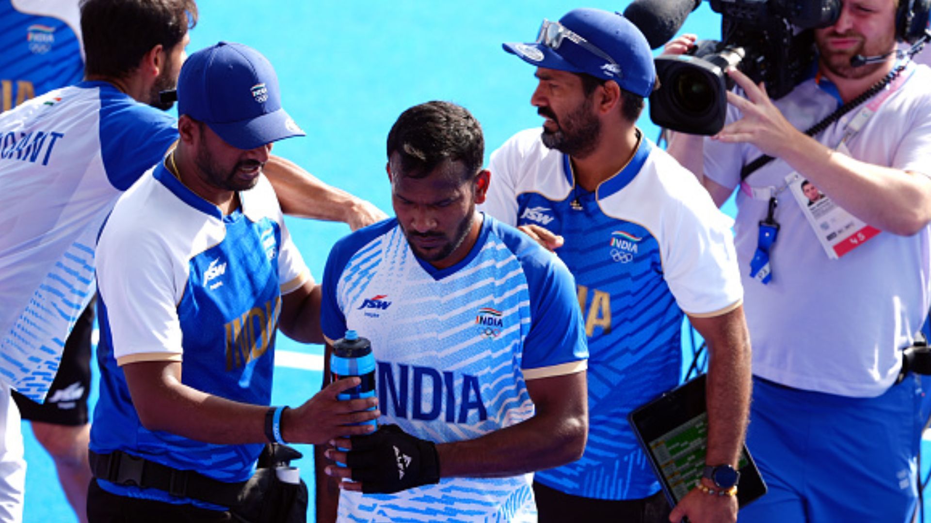 Paris Olympics : भारतीय हॉकी टीम पर आया बड़ा संकट, ओलिंपिक के सेमीफाइनल मैच से बाहर हो सकते हैं अमित रोहिदास, जानिए क्या है मामला ?