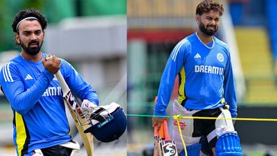 IND vs SL : ऋषभ पंत, संजू सैमसन, इशान किशन और केएल राहुल, पिछले 5 सालों से विकेटकीपर की रेस में कौन है सबसे आगे? आंकड़ों ने दिखाया सच श्रीलंका दौरे पर प्रैक्टिस के दौरान केएल राहुल और ऋषभ पंत