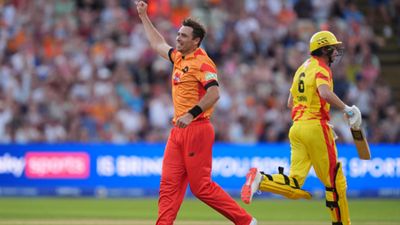 टिम साउदी का गेंद से धमाका, 12 रन देकर अकेले कर डाली आधी टीम आउट, इस लीग में छाया कीवी गेंदबाज विकेट लेने के बाद जश्न मनाते टिम साउदी