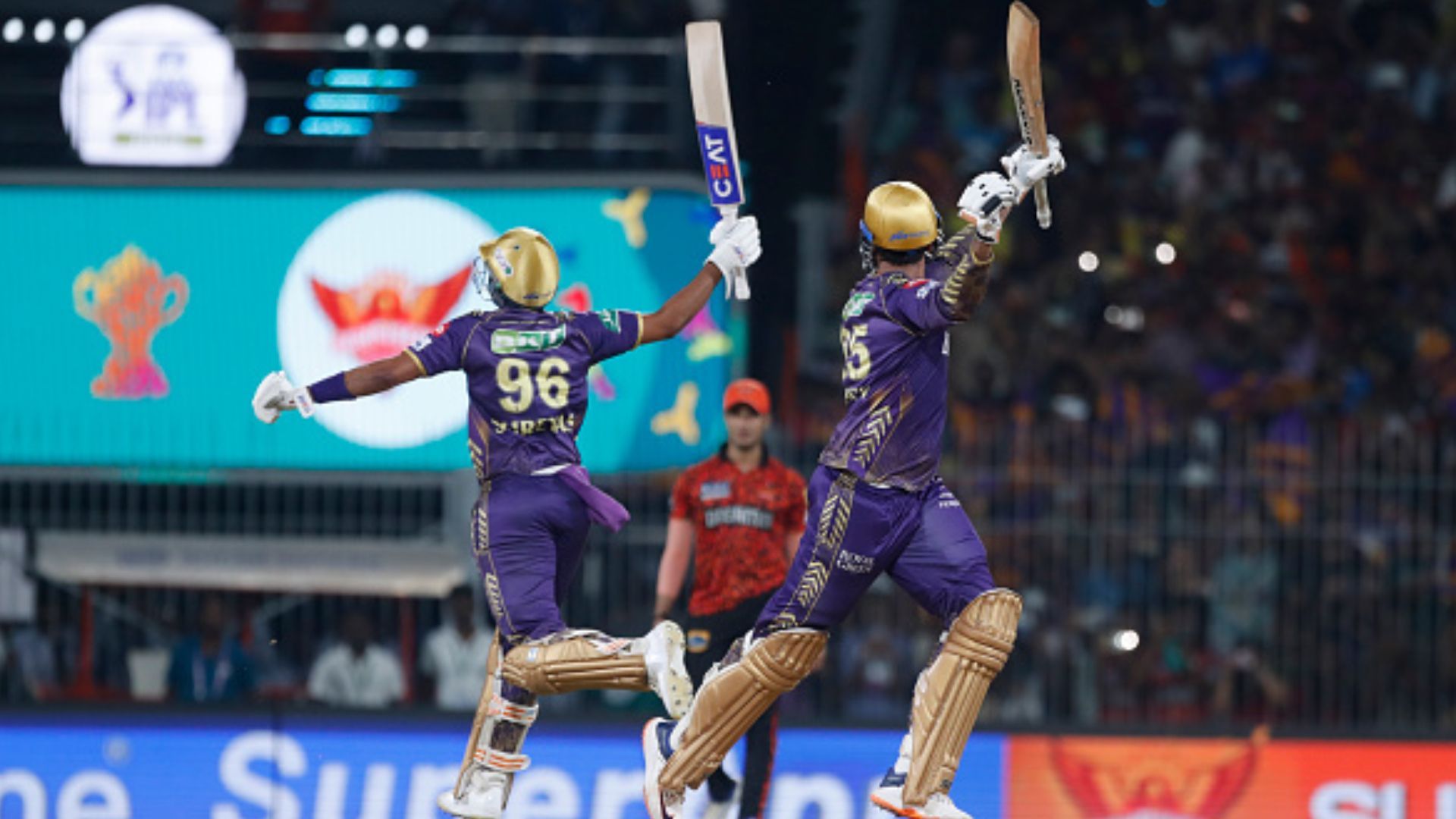 केकेआर को आईपीएल चैंपियन बनाने के बाद वेंकटेश अय्यर और श्रेयस अय्यर 