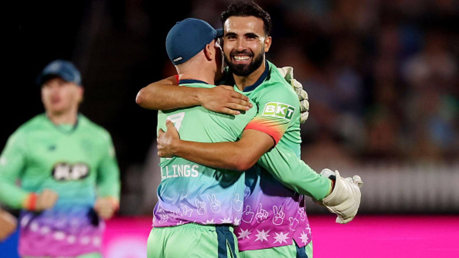 7 गेंद, 1 रन, 3 विकेट, तीन साल बाद खेलने आए बॉलर ने बरपाया कहर, पोलार्ड की टीम से छिन गई ट्रॉफी 7 गेंद, 1 रन, 3 विकेट, तीन साल बाद खेलने आए बॉलर ने बरपाया कहर, पोलार्ड की टीम से छिन गई ट्रॉफी