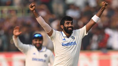 जसप्रीत बुमराह से भिड़ने से पहले ही इस दिग्गज खिलाड़ी ने कर दिया सरेंडर! कहा- दुनिया में उससे बेहतर कोई नहीं टिम साउथी ने जसप्रीत बुमराह को दुनिया का बेहतर खिलाड़ी बताया