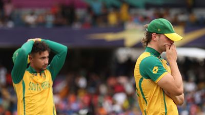 टीम इंडिया से टी20 वर्ल्ड कप फाइनल में मिली हार से भड़का साउथ अफ्रीकी धुरंधर, कहा- हमें बताने की जरूरत नहीं है, अगर बुरा लग रहा है तो... भारत के सामने टी20 वर्ल्ड कप 2024 के फाइनल में हार के बाद ट्रिस्टन स्टब्स