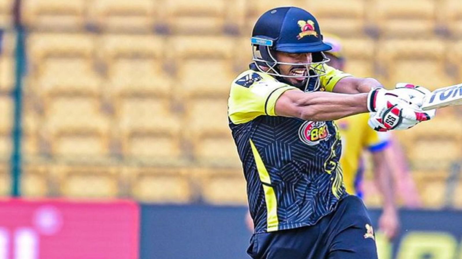 दस टी20 मैच में 52 छक्के मारकर दुनिया हिला दी, जानिए भारत के किस बाहुबली बल्लेबाज ने मचाया तहलका दस टी20 मैच में 52 छक्के मारकर दुनिया हिला दी, जानिए भारत के किस बाहुबली बल्लेबाज ने मचाया तहलका