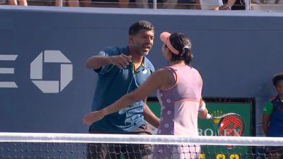 US Open 2024 के खिताब से दो जीत दूर रोहन बोपन्ना, डबल्स के अपने पार्टनर एबडेन को हराकर मिस्क्ड के सेमीफाइनल में बनाई जगह जीत के बाद रोहन बोपन्ना और एल्डिला सुत्जियादी