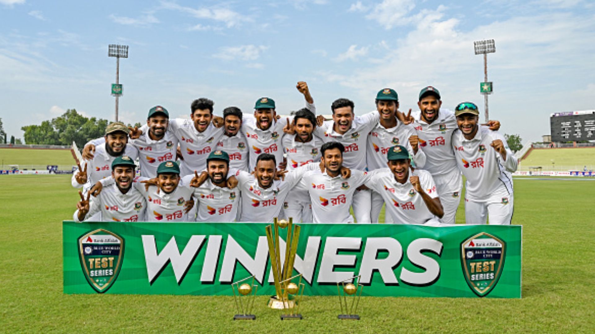 PAK vs BAN : घर से बाहर पाकिस्तान के अलावा और किन-किन देशों के खिलाफ टेस्ट सीरीज जीत चुका है बांग्लादेश, यहां देखें पूरी लिस्ट 