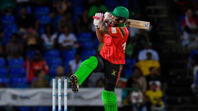 IPL ऑक्शन से पहले 11 छक्के राजस्थान रॉयल्स के बैटर ने उड़ाए, 492 रनों की सुनामी ने जानिए कैसे टीम को जिताया T20 मैच? CPL में मैच के दौरान शॉट खेलते शिमरोन हेटमायर