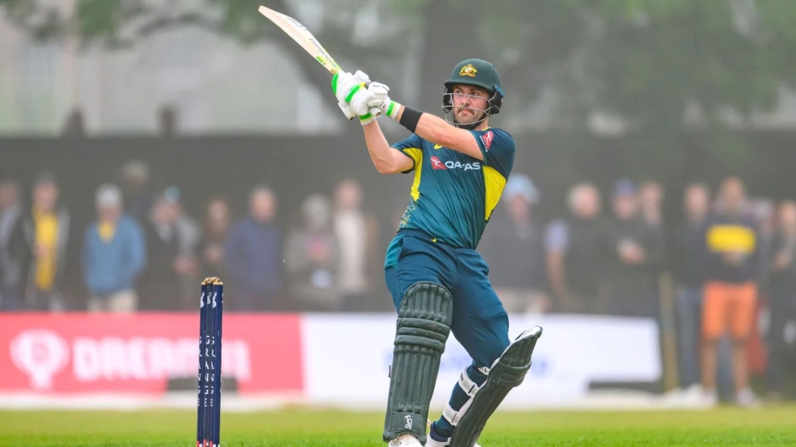 SCO vs AUS: इंग्लैंड में जन्मे ऑस्ट्रेलियाई खिलाड़ी ने इतिहास रचा, स्कॉटलैंड के खिलाफ ठोका विस्फोटक शतक, चौके-छक्कों से बॉलर्स का बनाया खिलौना SCO vs AUS: इंग्लैंड में जन्मे ऑस्ट्रेलियाई खिलाड़ी ने इतिहास रचा, स्कॉटलैंड के खिलाफ ठोका विस्फोटक शतक, चौके-छक्कों से बॉलर्स का बनाया खिलौना