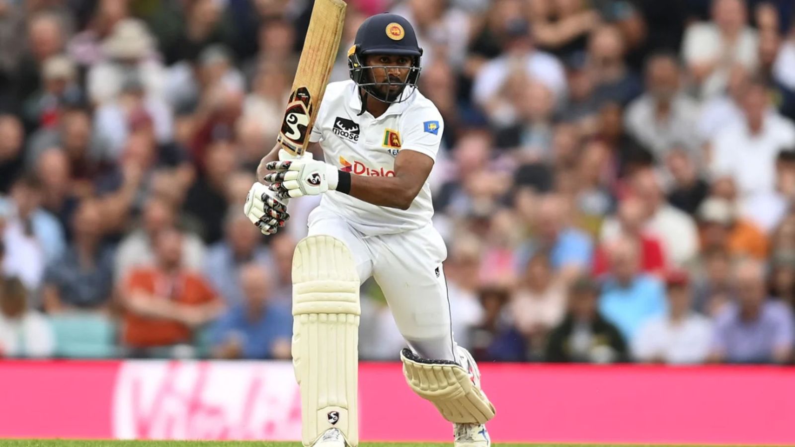 ENG vs SL: ऑली पोप के शतक के बाद बिखरा इंग्लैंड, 35 रन में गंवाए आखिरी 5 विकेट, 93 पर आधी टीम गंवाने के बाद डिसिल्वा-मेंडिस ने श्रीलंका की कराई वापसी ENG vs SL: ऑली पोप के शतक के बाद बिखरा इंग्लैंड, 35 रन में गंवाए आखिरी 5 विकेट, 93 पर आधी टीम गंवाने के बाद डिसिल्वा-मेंडिस ने श्रीलंका की कराई वापसी