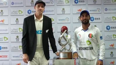 'भारत में अच्छा वेन्यू, तीन-चार मैचों की सीरीज और...', अफगान कप्तान ने न्यूजीलैंड के खिलाफ टेस्ट मैच से पहले की बड़ी मांग न्यूजीलैंड के कप्तान टिम साउदी (बाएं) और अफगानिस्तान के कप्तान हशमतुल्लाह शाहिदी (दाएं)