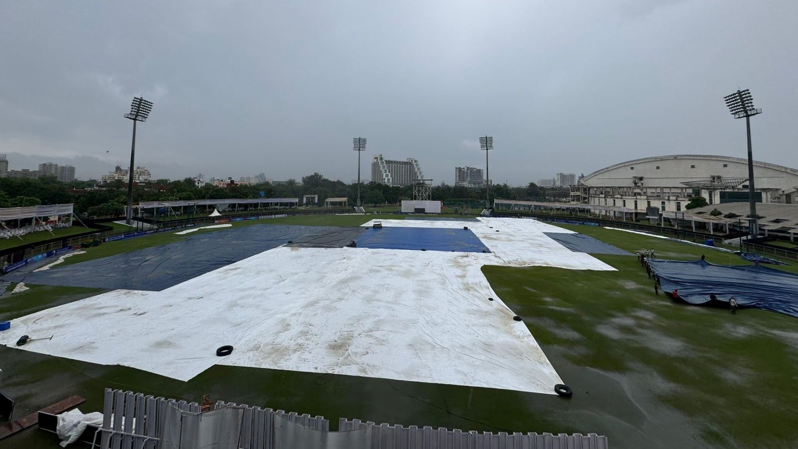 AFG vs NZ टेस्ट का तीसरा दिन भी बारिश ने धोया, मैदान में जगह-जगह भरा पानी, न्यूजीलैंड ने फोटो पोस्ट कर खोली पोल AFG vs NZ टेस्ट का तीसरा दिन भी बारिश ने धोया, मैदान में जगह-जगह भरा पानी, न्यूजीलैंड ने फोटो पोस्ट कर खोली पोल