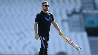 जो रूट नहीं बल्कि इंग्लैंड के कोच ब्रैंडन मैक्कलम इस इंग्लिश बल्लेबाज को मानते हैं सबसे महान, बताया नाम और कारण इंग्लैंड टीम के कोच ब्रैंडन मैक्कलम