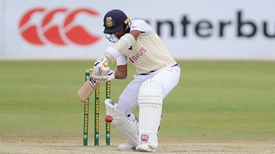 टीम इंडिया ने किया नजरअंदाज तो गरजा ये बल्लेबाज, गौतम गंभीर के 21 साल पहले वाले कमाल को दोहराया अभिमन्यु ईश्वरन टीम इंडिया के बुलावे का इंतजार कर रहे हैं