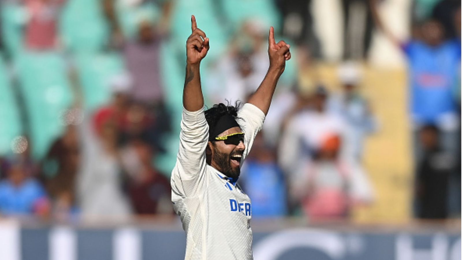 IND vs BAN : भारत-बांग्लादेश के बीच टेस्ट सीरीज में स्पेशल 'सिक्स' लगाते ही कपिल देव के क्लब में शामिल होंगे जडेजा, बस करना होगा ये काम  IND vs BAN : भारत-बांग्लादेश के बीच टेस्ट सीरीज में स्पेशल 'सिक्स' लगाते ही कपिल देव के क्लब में शामिल होंगे जडेजा, बस करना होगा ये काम