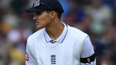 आरपी सिंह के बेटे ने इंग्लैंड की इस टीम के लिए किया डेब्यू, फिर ओपनिंग करते हुए खेली इतने रनों की पारी हैरी इंग्लैंड और श्रीलंका के बीच पिछले महीने खेले गए टेस्ट मैच में भी नजर आए थे.