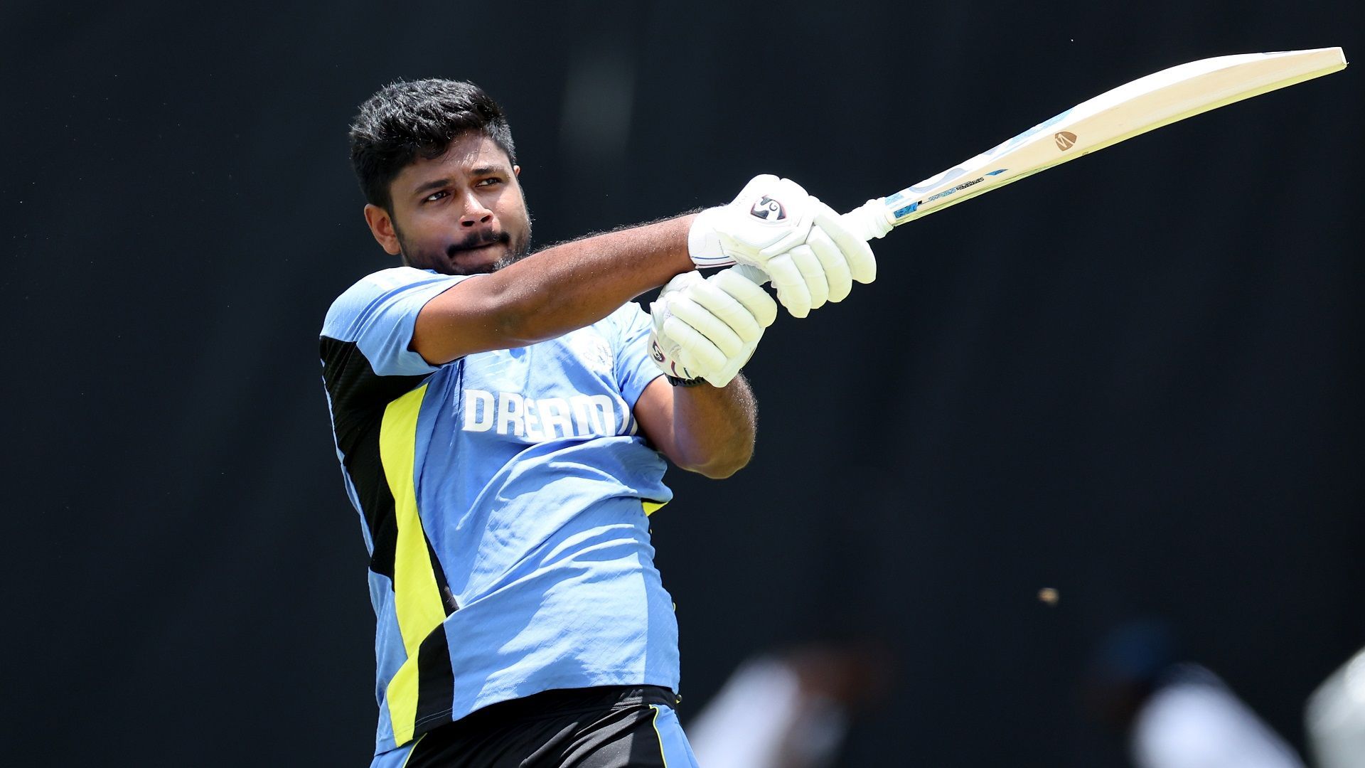 भारत-बांग्‍लादेश सीरीज के बीच गरजा संजू सैमसन का बल्‍ला, Duleep Trophy में ठोके नॉटआउट 89 रन, श्रेयस अय्यर फिर जीरो पर हुए आउट