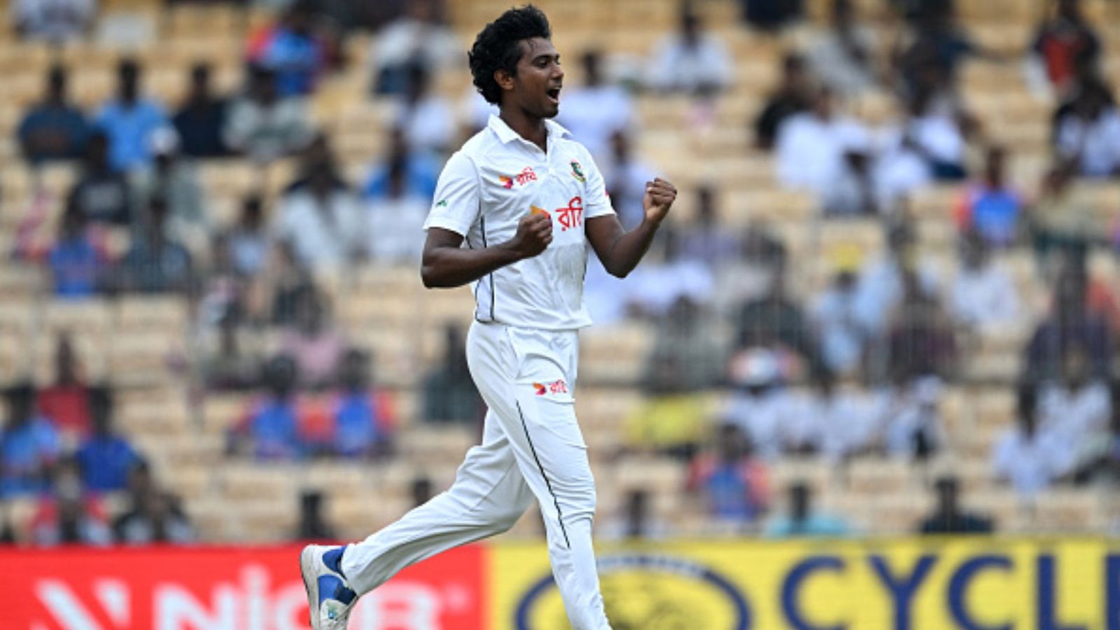 IND vs BAN: रोहित-कोहली को आउट करने वाले बांग्लादेशी बॉलर ने जश्न नहीं मनाने का खोला राज, कहा- अगर मैं ऐसा करूंगा तो... IND vs BAN: रोहित-कोहली को आउट करने वाले बांग्लादेशी बॉलर ने जश्न नहीं मनाने का खोला राज, कहा- अगर मैं ऐसा करूंगा तो...