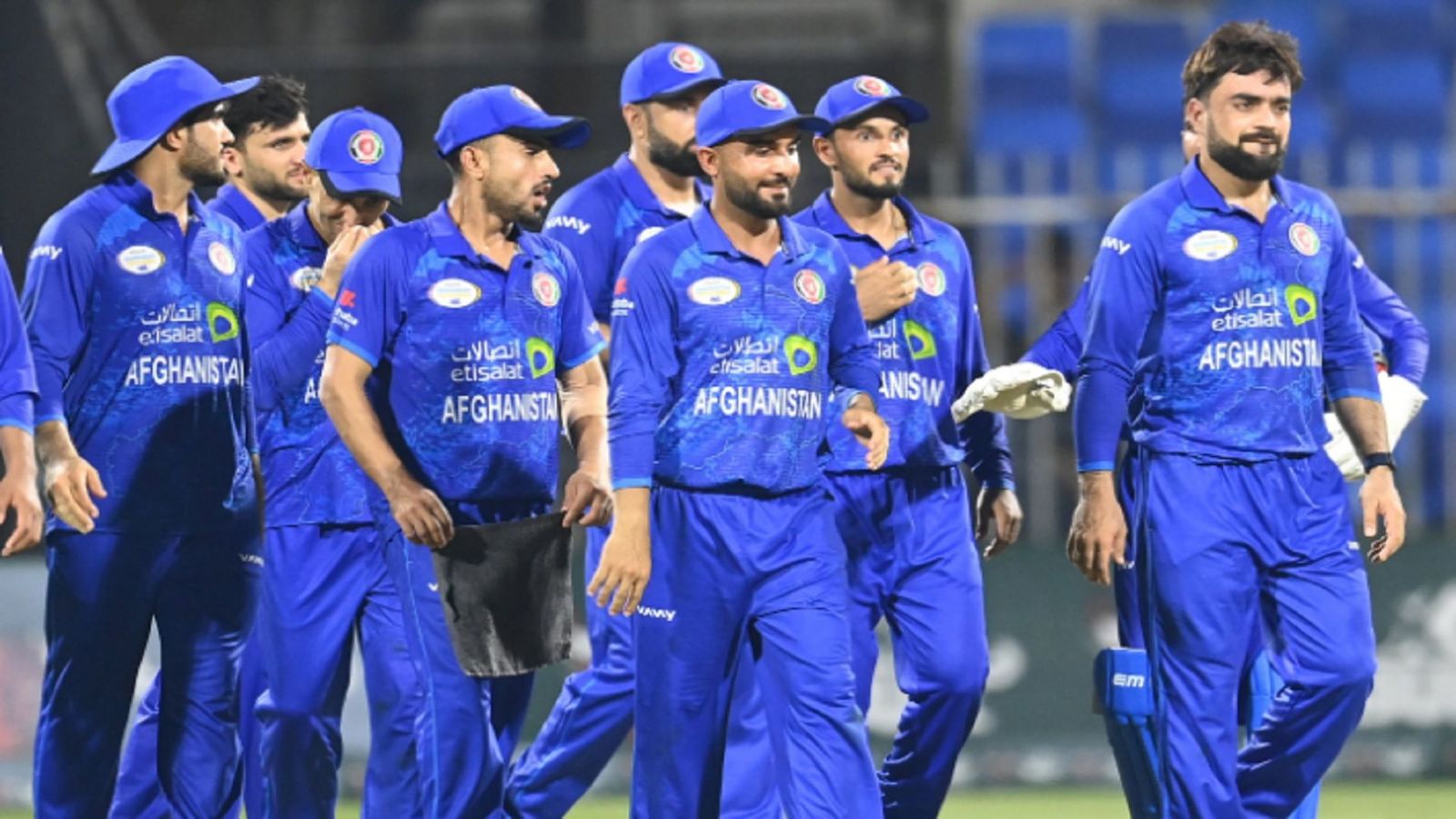 AFG vs SA: अफगानिस्तान ने दूसरे वनडे में 61 रन पर साउथ अफ्रीका के 10 विकेट चटकाकर रचा इतिहास, तीन मैचों की सीरीज भी जीती AFG vs SA: अफगानिस्तान ने दूसरे वनडे में 61 रन पर साउथ अफ्रीका के 10 विकेट चटकाकर रचा इतिहास, तीन मैचों की सीरीज भी जीती