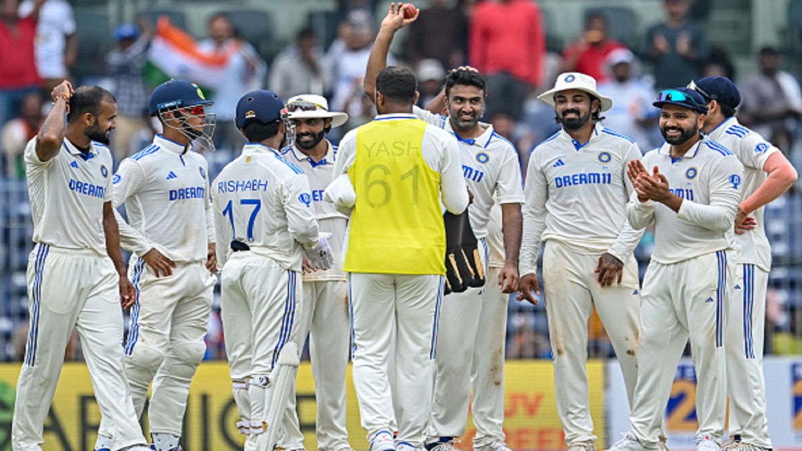 IND vs BAN : टीम इंडिया ने 40 रन में 6 विकेट चटकाकर 280 रन से जीता चेन्नई टेस्ट, अश्विन, पंत और गिल की बदौलत सवा तीन दिन में बांग्लादेश को धोया IND vs BAN : टीम इंडिया ने 40 रन में 6 विकेट चटकाकर 280 रन से जीता चेन्नई टेस्ट, अश्विन, पंत और गिल की बदौलत सवा तीन दिन में बांग्लादेश को धोया
