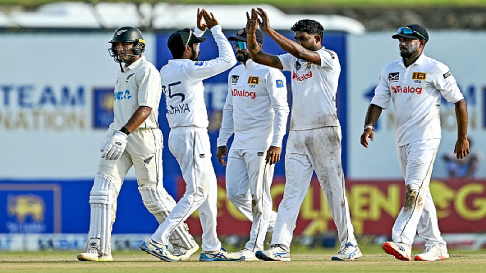 SL vs NZ: जयसूर्या ने नौ विकेट लेकर न्यूजीलैंड के खिलाफ श्रीलंका को दिलाई धमाकेदार जीत, पहले टेस्ट में फतह के बाद WTC पॉइंट टेबल में भी लगाई छलांग SL vs NZ: जयसूर्या ने नौ विकेट लेकर न्यूजीलैंड के खिलाफ श्रीलंका को दिलाई धमाकेदार जीत, पहले टेस्ट में फतह के बाद WTC पॉइंट टेबल में भी लगाई छलांग
