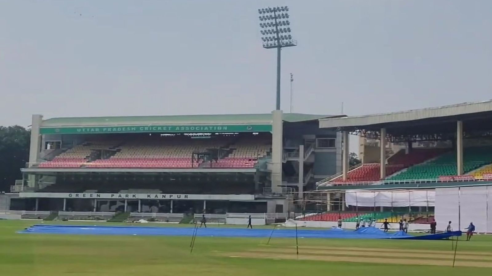 IND vs BAN : कानपुर टेस्ट मैच में स्पिनरों का रहेगा बोलबाला या तेज गेंदबाज बरपाएंगे कहर? पिच को लेकर हुआ बड़ा खुलासा IND vs BAN : कानपुर टेस्ट मैच में स्पिनरों का रहेगा बोलबाला या तेज गेंदबाज बरपाएंगे कहर? पिच को लेकर हुआ बड़ा खुलासा