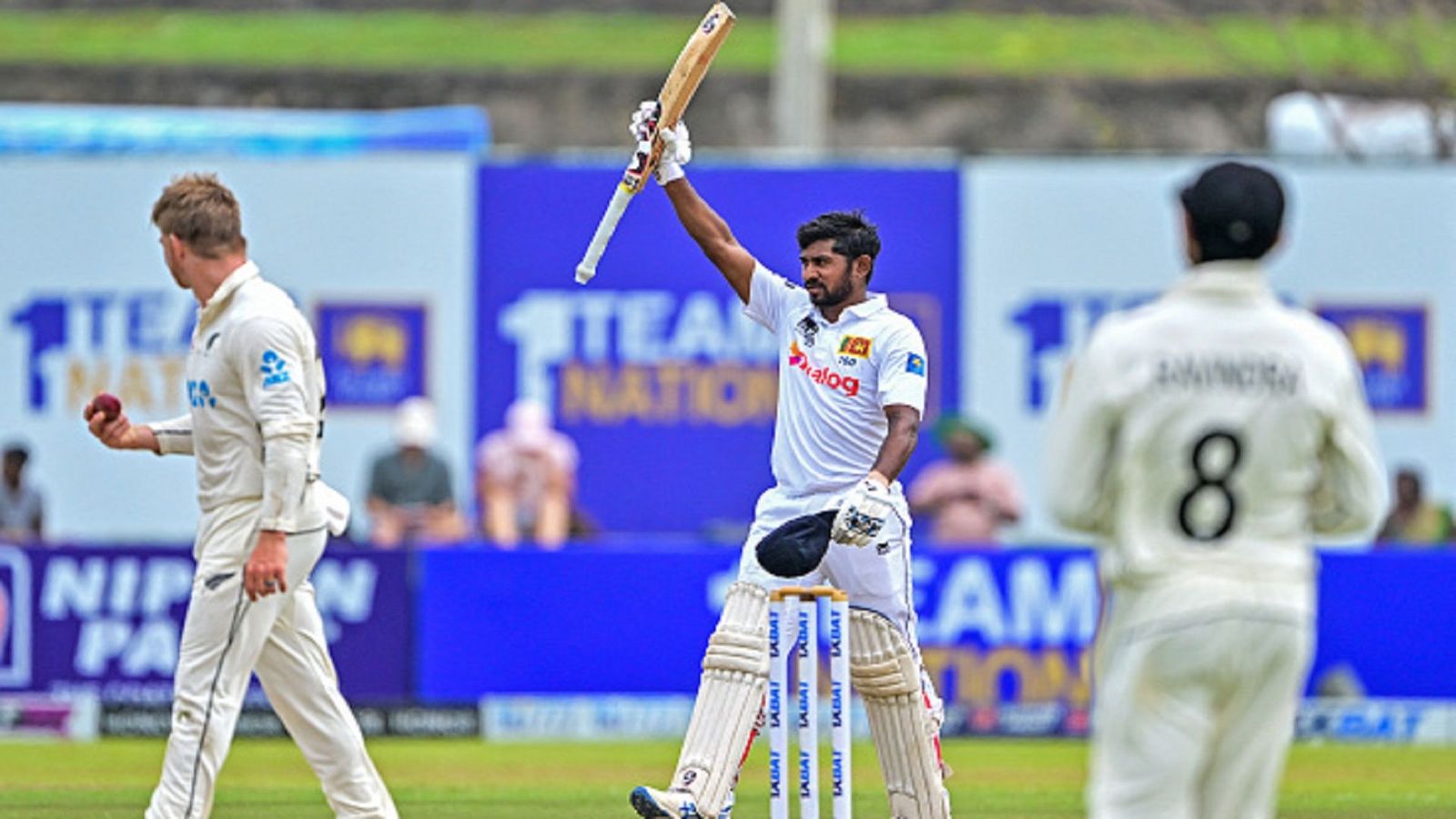 SL vs NZ 2nd Test:कामिंदु -कुसल के शतक के दम पर श्रीलंका ने 602 रन बनाकर घोषित की पारी, स्टंप तक न्यूजीलैंड ने 22 रन पर गंवाए दो विकेट SL vs NZ 2nd Test:कामिंदु -कुसल के शतक के दम पर श्रीलंका ने 602 रन बनाकर घोषित की पारी, स्टंप तक न्यूजीलैंड ने 22 रन पर गंवाए दो विकेट