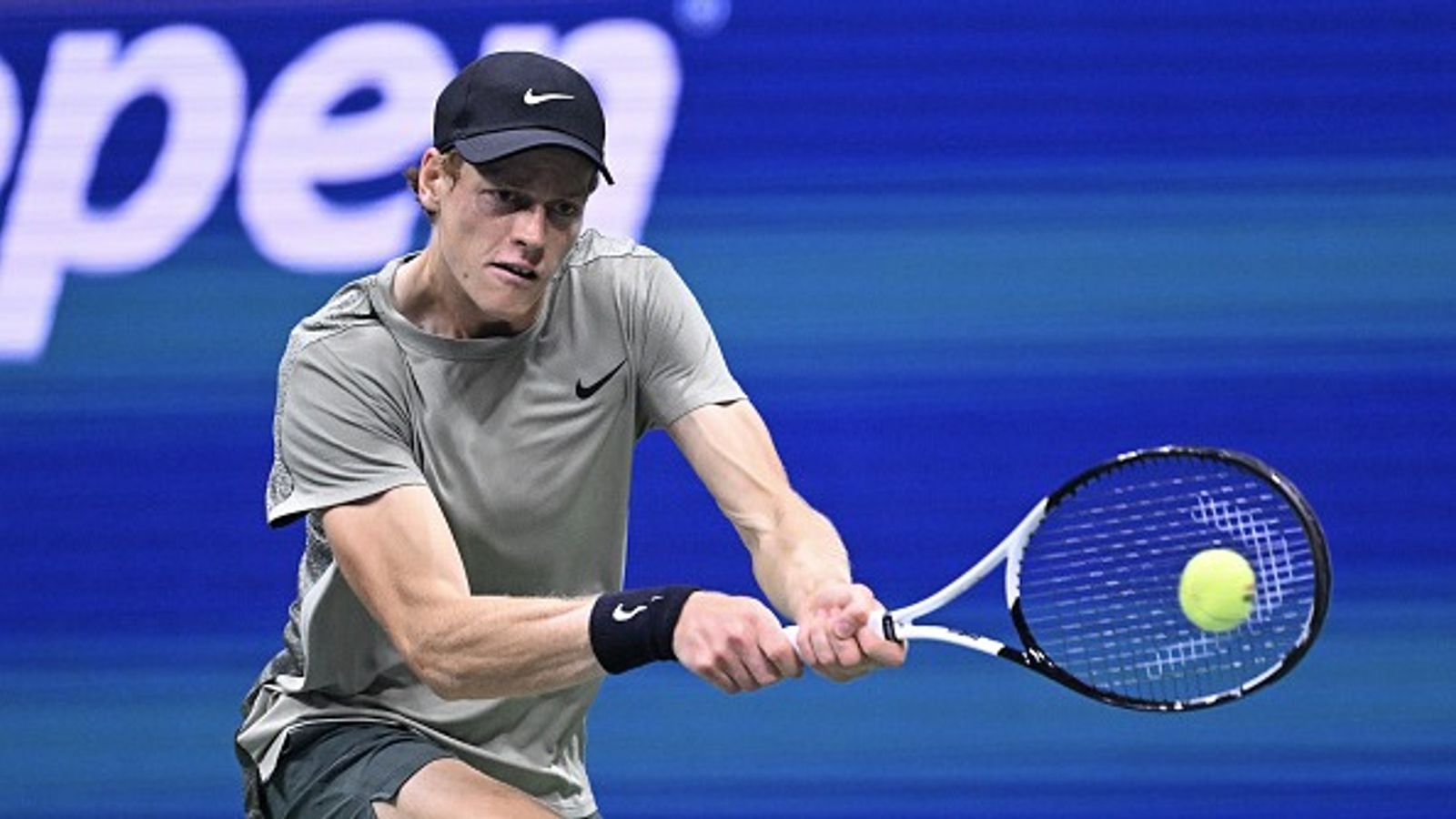 US Open 2024 : डानिल मेदवेदेव को हराकर वर्ल्ड नंबर वन यानिक सिनर ने सेमीफाइनल में बनाई जगह, अब जैक ड्रेपर से होगी टक्कर US Open 2024 : डानिल मेदवेदेव को हराकर वर्ल्ड नंबर वन यानिक सिनर ने सेमीफाइनल में बनाई जगह, अब जैक ड्रेपर से होगी टक्कर