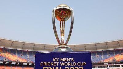 साल 2023 वनडे वर्ल्ड कप का आयोजन कर मालामाल हुआ BCCI, इतने करोड़ की कमाई कर बनाया नया रिकॉर्ड SportsTak Hindi