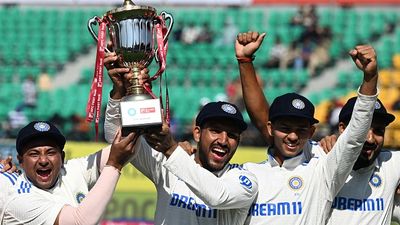 बांग्लादेश सीरीज से पहले रोहित शर्मा ने इन तीन खिलाड़ियों को बताया टीम इंडिया का भविष्य, कहा- उनके पास... SportsTak Hindi