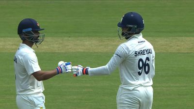 Irani Cup: टीम इंडिया से निकाले गए खिलाड़ियों ने अर्धशतक ठोक मचाई धूम, रेस्ट ऑफ इंडिया के छक्के छुड़ाए SportsTak Hindi