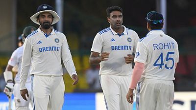 'बैजबॉल नहीं, गैमबॉल,' टीम इंडिया की बांग्लादेश के खिलाफ तूफानी बल्लेबाजी के बाद अश्विन ने दिया नया नाम, गंभीर की तारीफ की SportsTak Hindi