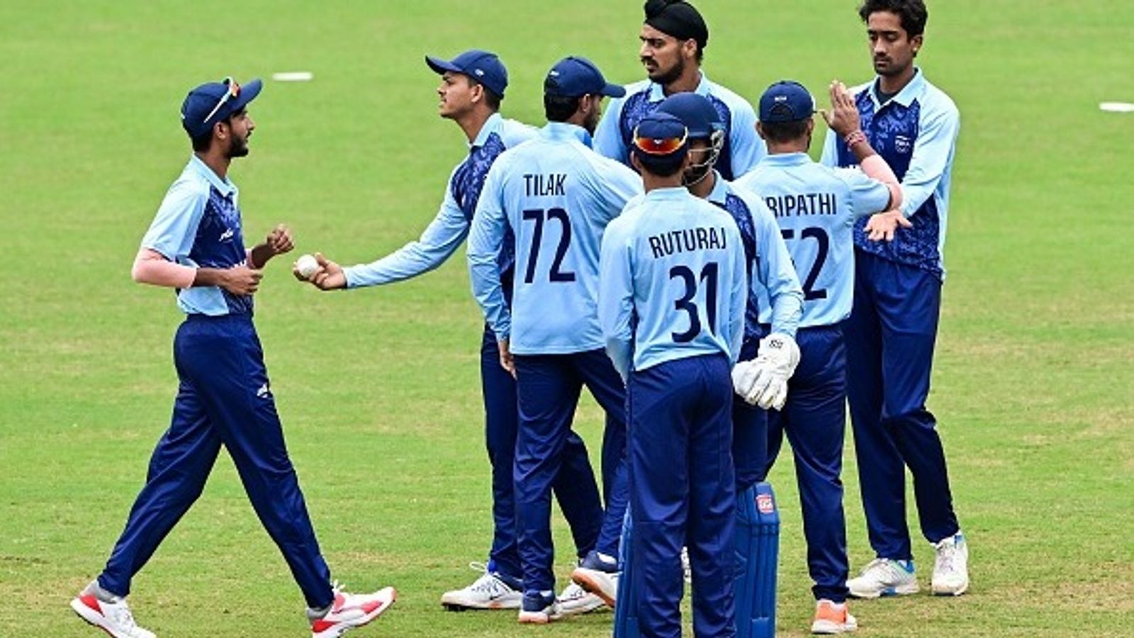 रणजी ट्रॉफी के लिए तमिलनाडु टीम का ऐलान, भारत के लिए सिर्फ 3 टी20 खेलने वाला बना कप्तान, वाशिंगटन सुंदर बाहर रणजी ट्रॉफी के लिए तमिलनाडु टीम का ऐलान, भारत के लिए सिर्फ 3 टी20 खेलने वाला बना कप्तान, वाशिंगटन सुंदर बाहर