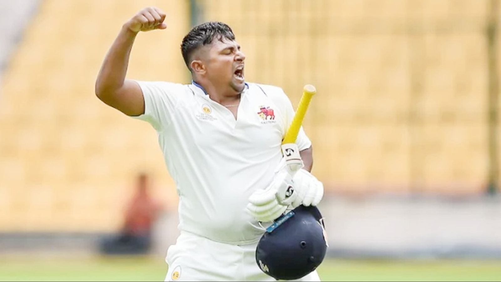 Sarfaraz Khan : बांग्लादेश के सामने टीम इंडिया में जिसे नहीं मिला मौका, उसी ने इंडिया के खिलाफ सेंचुरी ठोक किया ये बड़ा कारनामा Sarfaraz Khan : बांग्लादेश के सामने टीम इंडिया में जिसे नहीं मिला मौका, उसी ने इंडिया के खिलाफ सेंचुरी ठोक किया ये बड़ा कारनामा