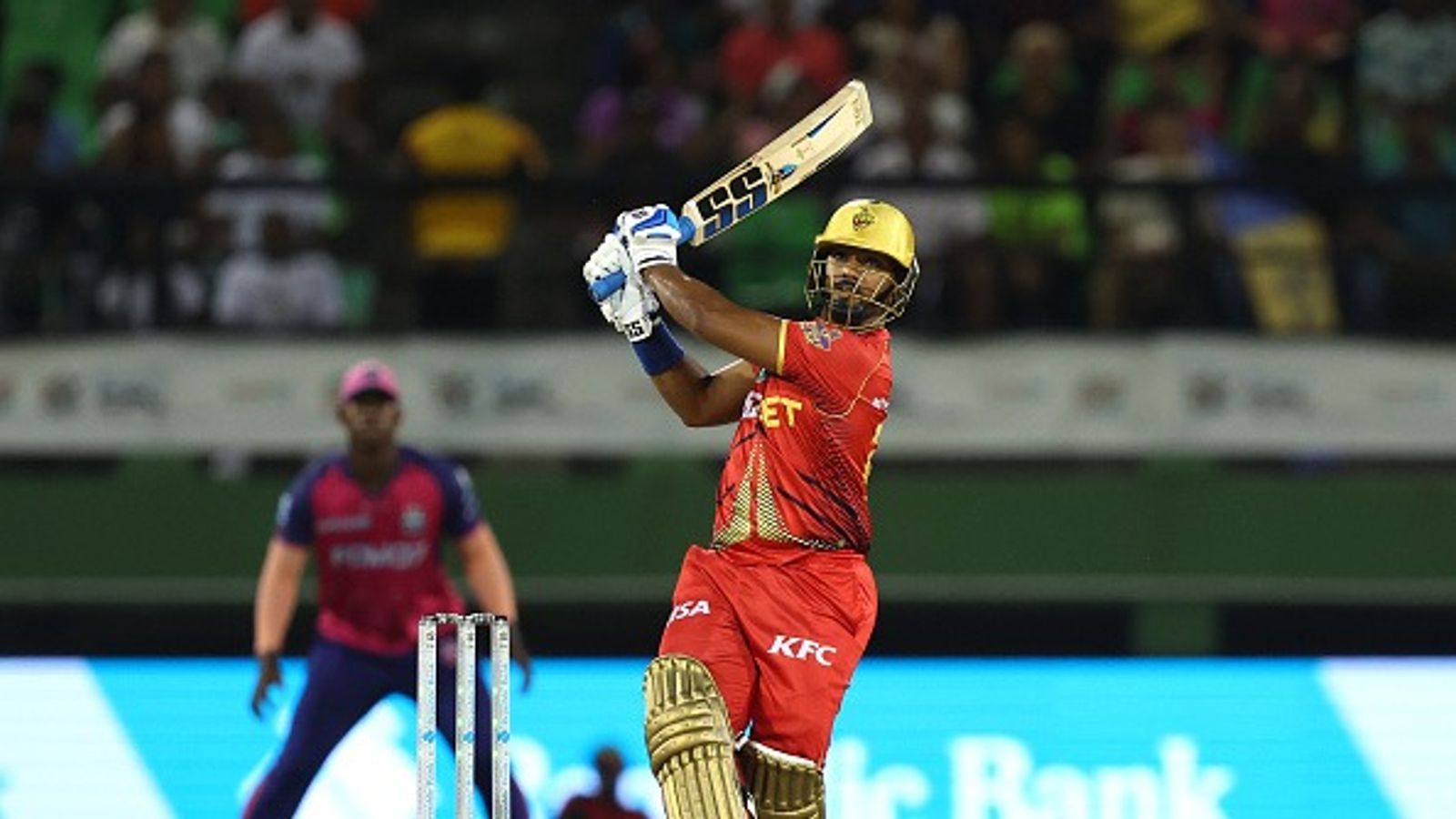 CPL : नाइट राइडर्स ने ठोके 168 रन, लेकिन सिर्फ 64 रन ही बनाकर रॉयल्स ने कैसे किया उनको टूर्नामेंट से बाहर, जानिए पूरा मामला ? CPL : नाइट राइडर्स ने ठोके 168 रन, लेकिन सिर्फ 64 रन ही बनाकर रॉयल्स ने कैसे किया उनको टूर्नामेंट से बाहर, जानिए पूरा मामला ?