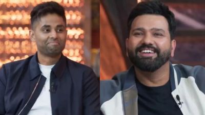 टीम इंडिया में कौन है 'गजनी' ? सूर्यकुमार यादव ने कप्तान रोहित शर्मा की तरफ देखा तो मिला ये अजीब रिएक्शन, Video देख सबकी छूटी हंसी सूर्यकुमार यादव और रोहित शर्मा