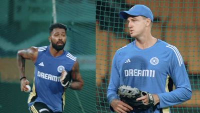 IND vs BAN : टी20 सीरीज से पहले हार्दिक पंड्या से क्यों नाखुश नजर आए टीम इंडिया के गेंदबाजी कोच मोर्ने मोर्केल, जानिए प्रैक्टिस सेशन में क्या हुआ ऐसा ? हार्दिक पंड्या और मोर्ने मोर्केल