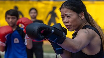 पेरिस ओलिंपिक में भारतीय महिला मुक्केबाजों के प्रदर्शन से निराश मैरीकॉम, छह बार की वर्ल्ड चैंपियन ने लिया 42 की उम्र में वापसी का फैसला, कहा- मेरे जैसा परफॉर्मेंस... SportsTak Hindi